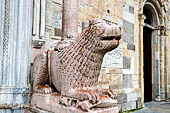 Parma, i leoni stilofori della facciata del Duomo